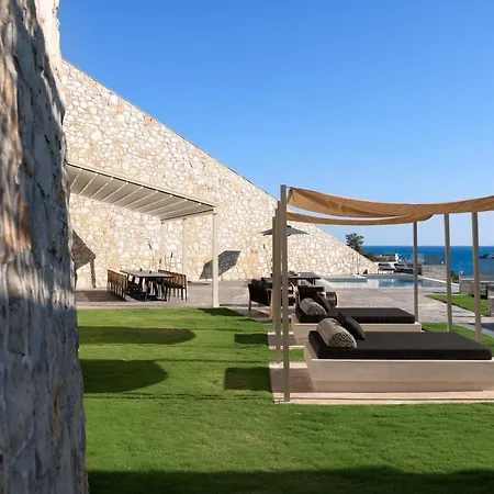 Viveverde Villa, Featuring 3 Pools - Walking Distance To & Shops, By Thinkvilla