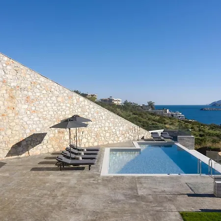 Villa Viveverde Villa, Featuring 3 Pools - Walking Distance To & Shops, By Thinkvilla *