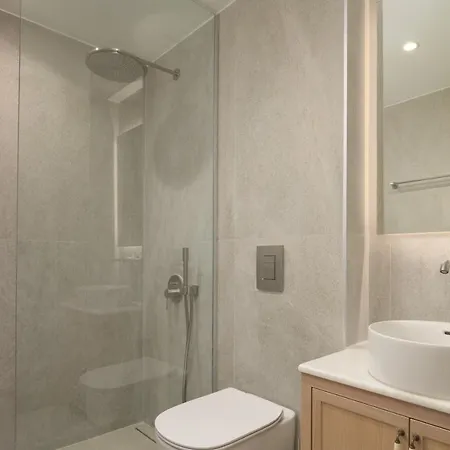 Viveverde Villa, Featuring 3 Pools - Walking Distance To & Shops, By Thinkvilla Villa *