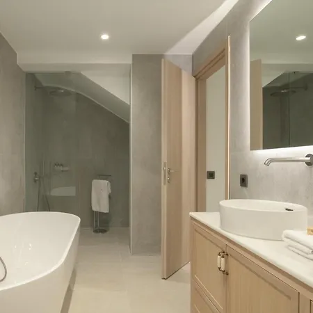Viveverde Villa, Featuring 3 Pools - Walking Distance To & Shops, By Thinkvilla Bali (Crete)