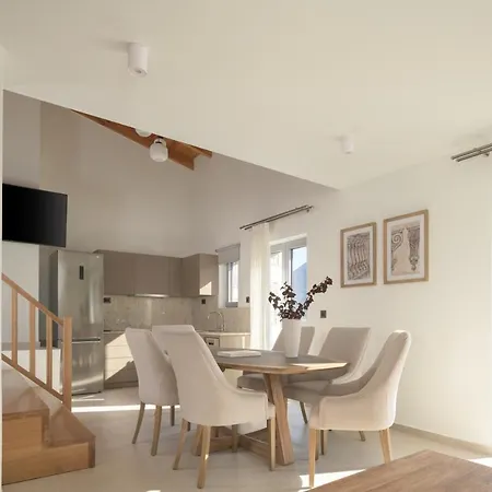 Viveverde Villa, Featuring 3 Pools - Walking Distance To & Shops, By Thinkvilla Villa *